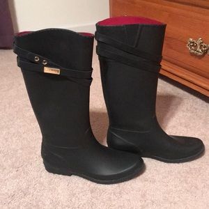 Tommy Hilfiger black calf length rainboots